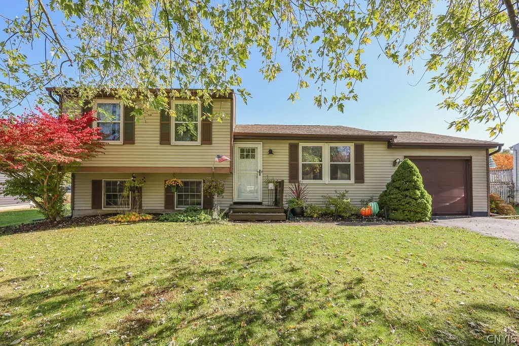 4104 Wafer Ash Way, Liverpool, NY 13090 - #1