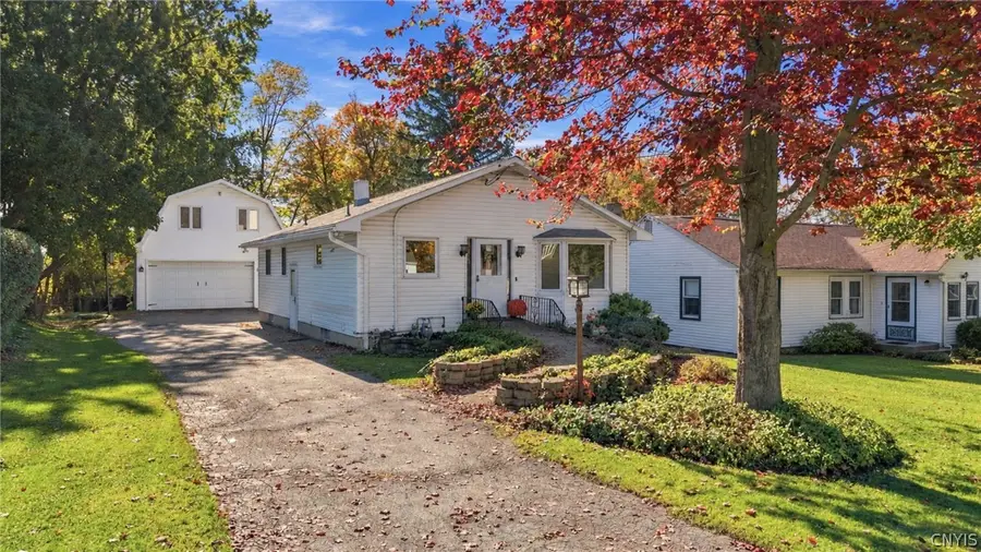129 Kendall Drive W, East Syracuse, NY 13057 - #2