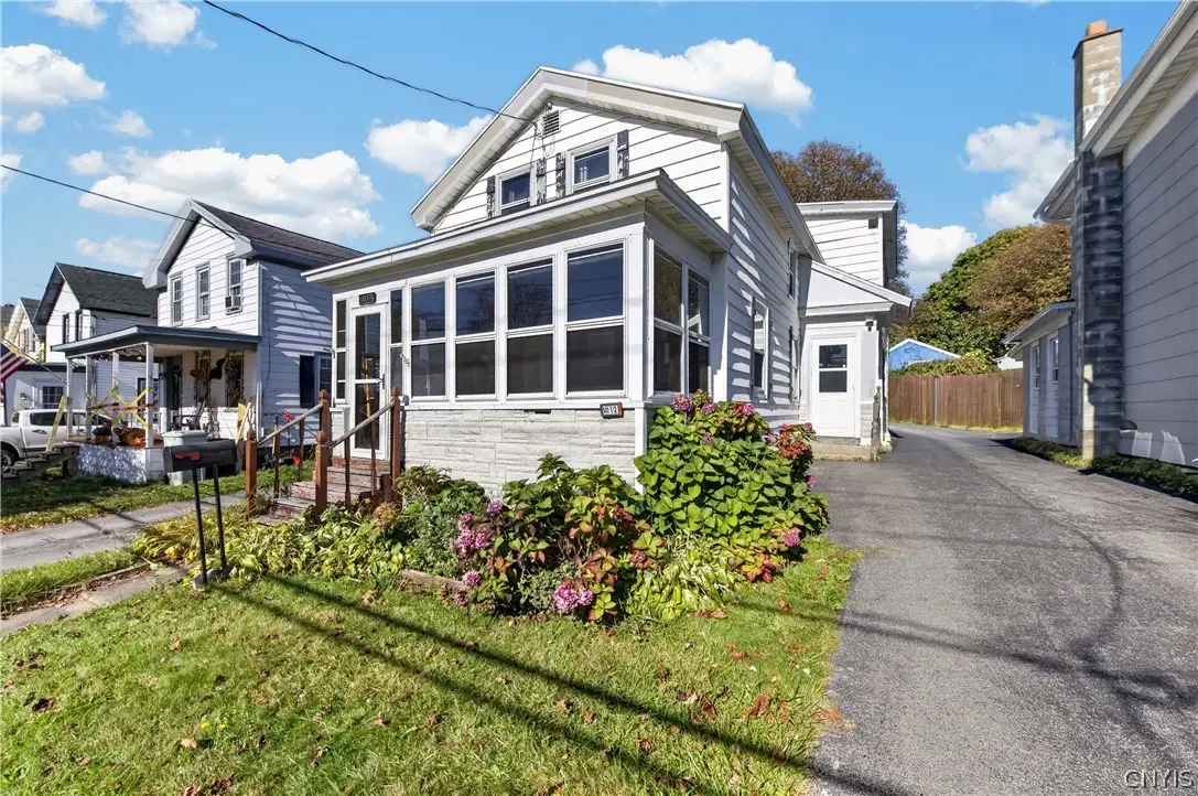 141 1/2 E Seneca Street, Oswego, NY 13126 - #1
