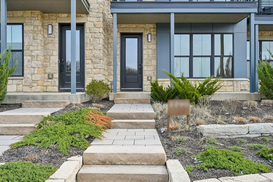 2290 Quarry Trails Drive, Columbus, OH 43228 - #3