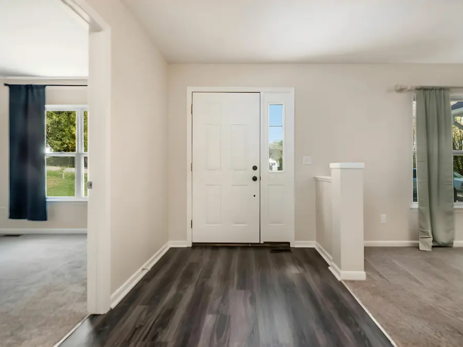 228 Jones Avenue Sw, Pataskala, OH 43062 - Image #2