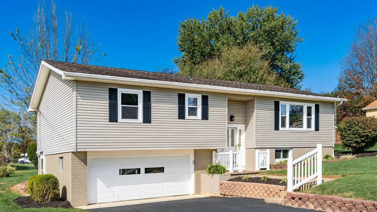 3845 Dresden Road, Zanesville, OH 43701 - Image #1