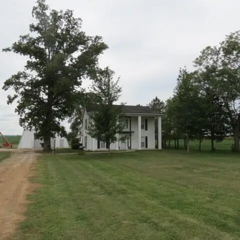 13525 Clarksburg Pike, New Holland, OH 43145