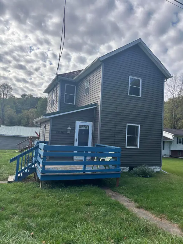 2036 Ridge Road, Zanesville, OH 43701