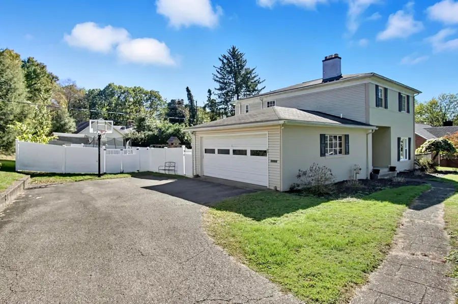 2740 W Ridgewood Circle, Zanesville, OH 43701 - Image #2