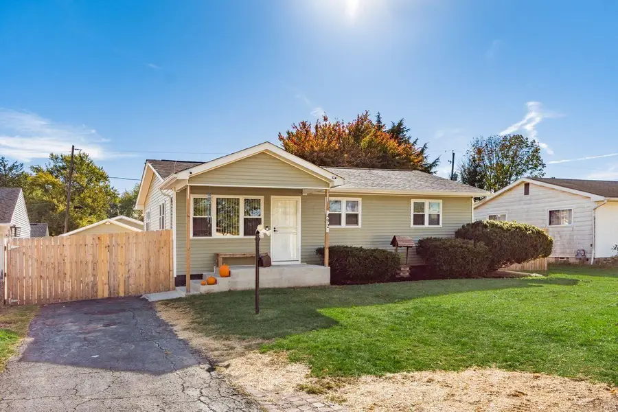 492 Lennox Avenue, Columbus, OH 43228 - Image #3