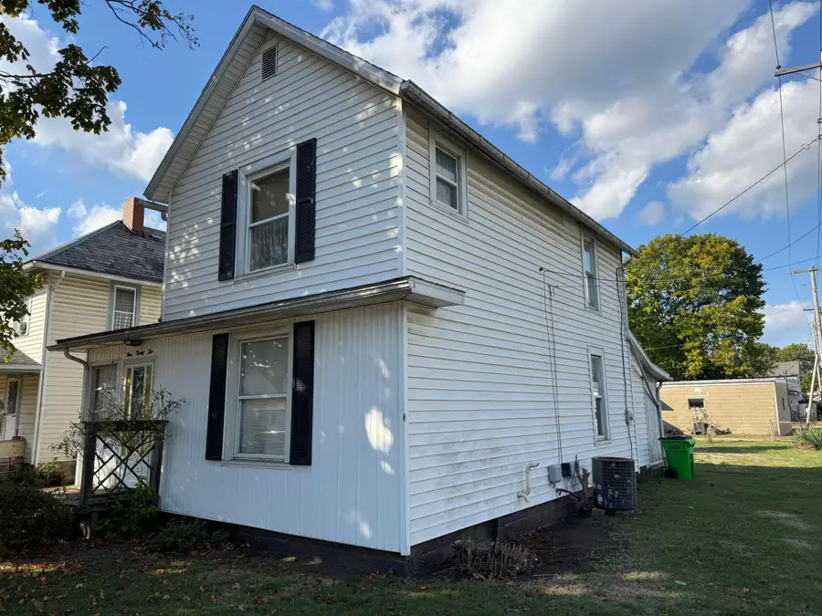 922 Pine Street, Coshocton, OH 43812 - Image #2