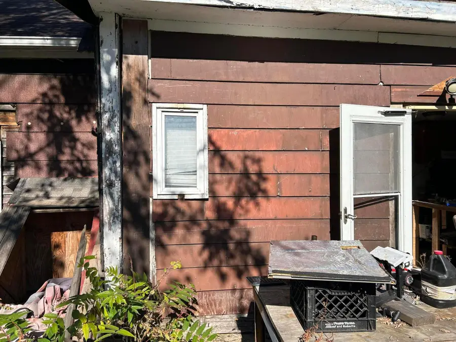 1074 Wheeling Avenue, Zanesville, OH 43701 - Image #2