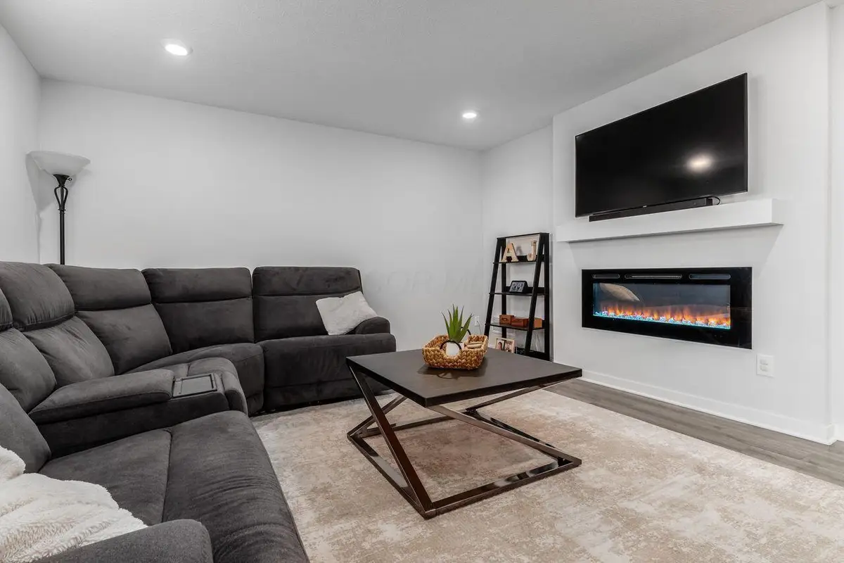 377 St James Gate Way, Newark, OH 43055 - Image #1