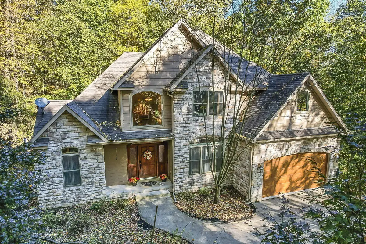 256 Pinehurst Drive, Granville, OH 43023 - Image #1