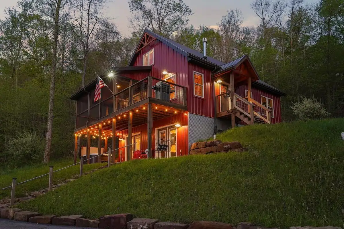 13480 Big Cola Road, Rockbridge, OH 43149 - Image #1