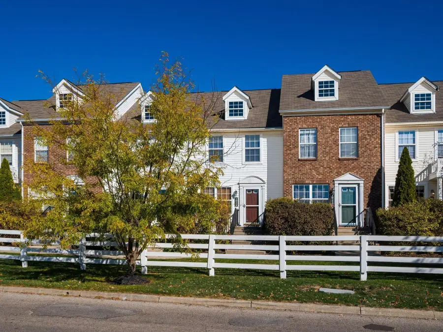 1024 Hartford Village Boulevard, Columbus, OH 43228 - Image #3