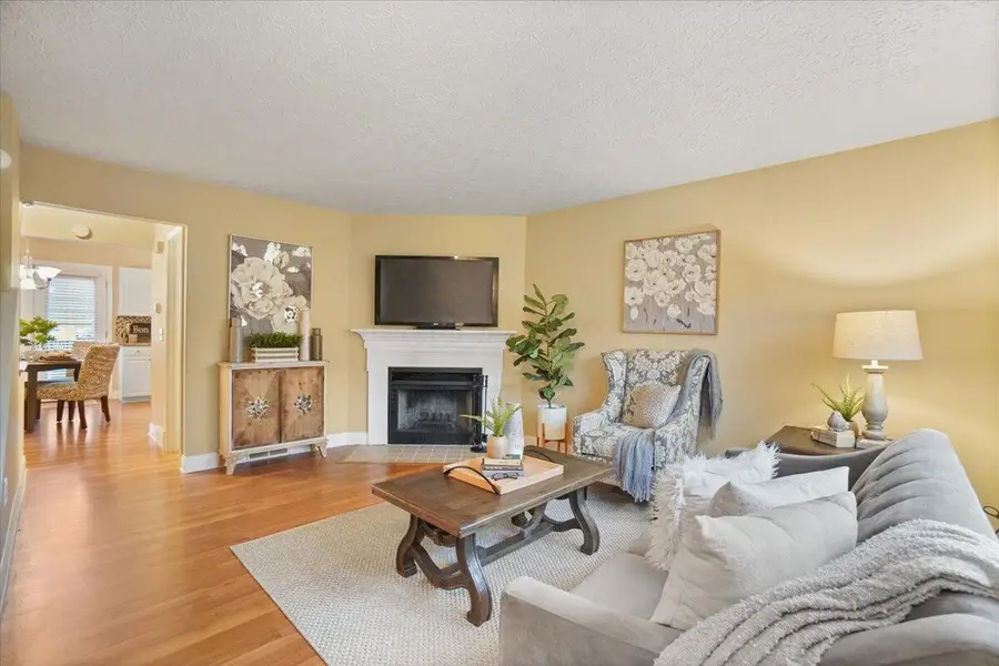 7917 Meadowhaven Boulevard, Columbus, OH 43235 - Image #2