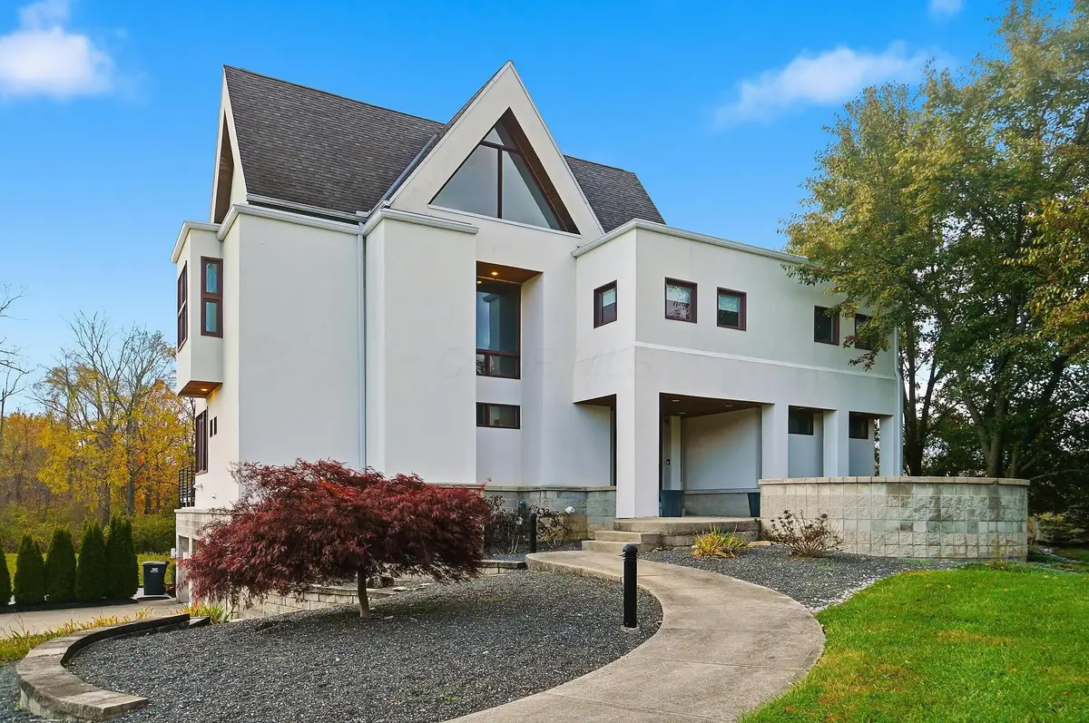 100 Stonesthrow Drive, Alexandria, OH 43001 - Image #1