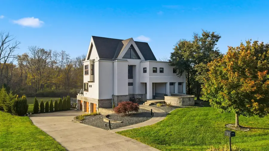 100 Stonesthrow Drive, Alexandria, OH 43001 - Image #2