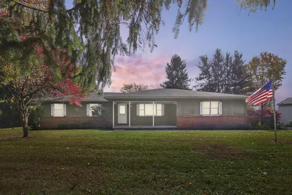 94 Glenn Drive Sw, Pataskala, OH 43062