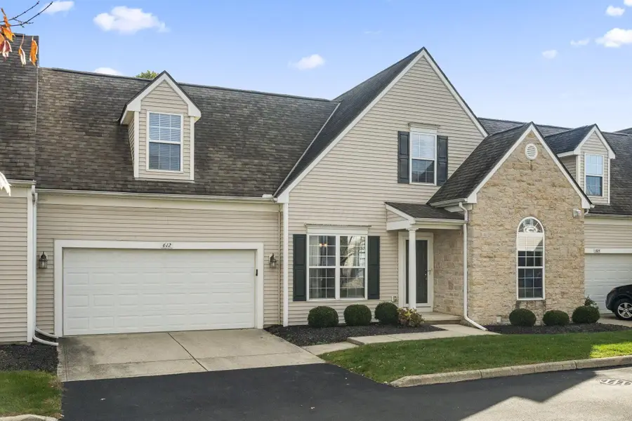 612 Foxdale Place, Powell, OH 43065 - Image #2
