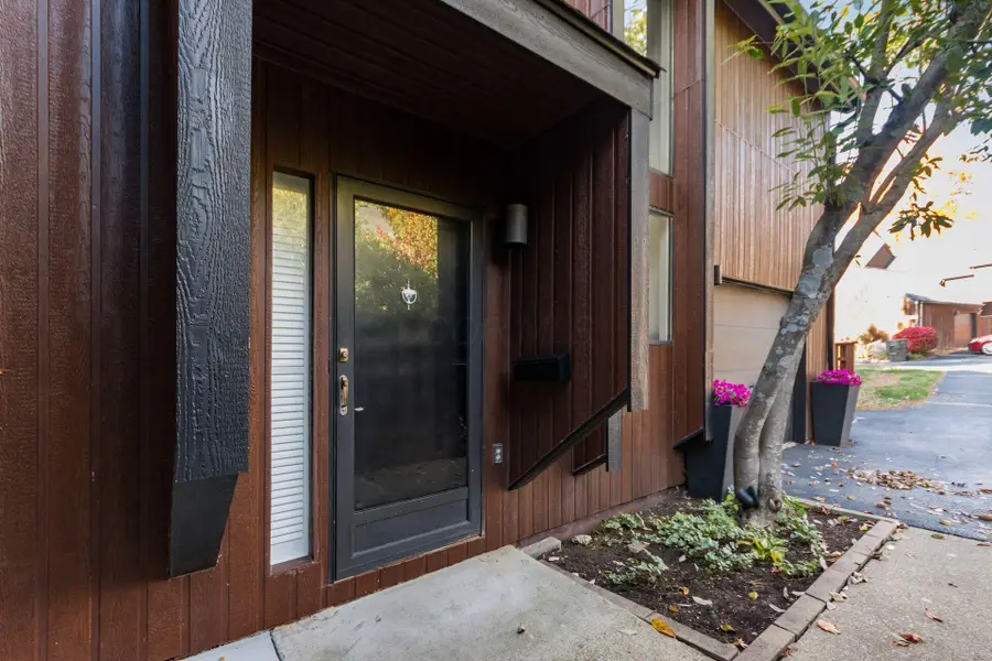 4881 Smoketalk Lane, Westerville, OH 43081 - Image #2