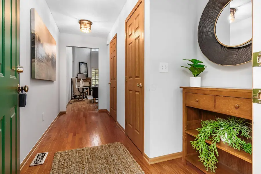 365 Sycamore Woods Lane, Columbus, OH 43230 - Image #3