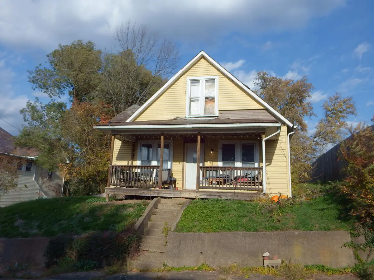 122 N Pleasant Street, New Lexington, OH 43764 - Image #1