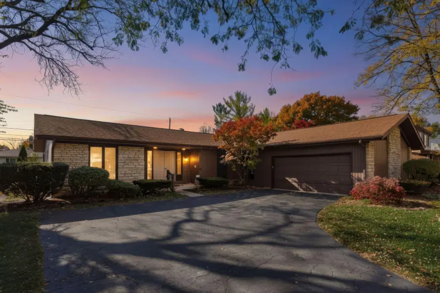 1501 Bridgeton Drive, Upper Arlington, OH 43220 - Image #2