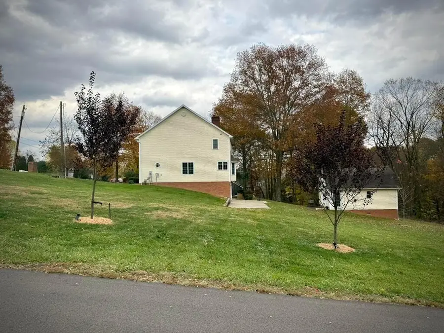 595 Hydraulic Avenue, Coshocton, OH 43812 - Image #3