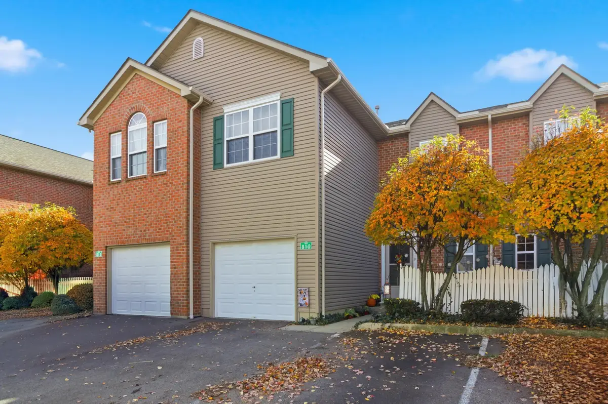 810 Mystic Pointe Drive, Lewis Center, OH 43035 - Image #1