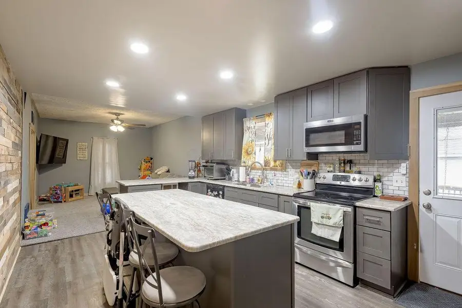 702 W Chestnut Street, Mount Vernon, OH 43050 - Image #2