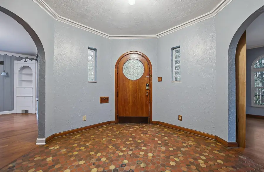 440 N Nelson Road, Columbus, OH 43219 - Image #3