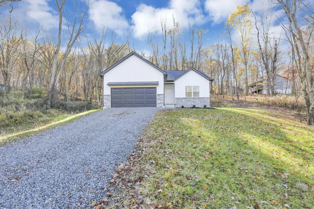 143 Grand Ridge Road, Howard, OH 43028 - Image #1