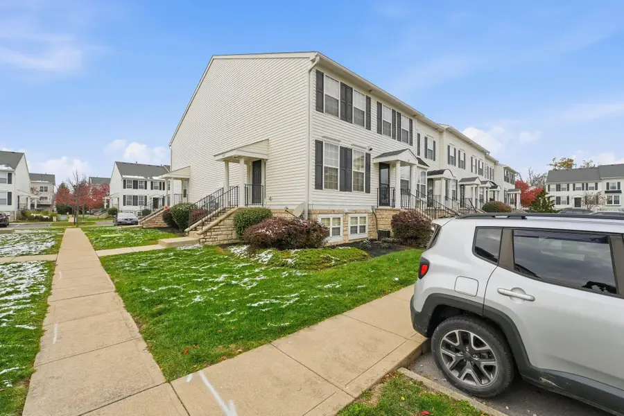 327 Lost River Drive, Blacklick, OH 43004 - Image #3