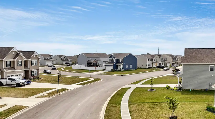 1094 Hartford Lane, London, OH 43140 - Image #2