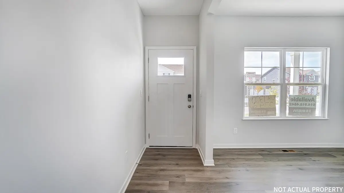 1001 Sherwood Loop, Bellefontaine, OH 43311 - Image #1