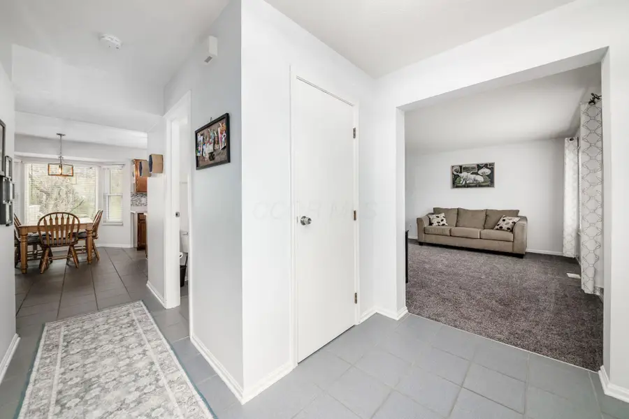 1918 Michelle Court, Grove City, OH 43123 - Image #2