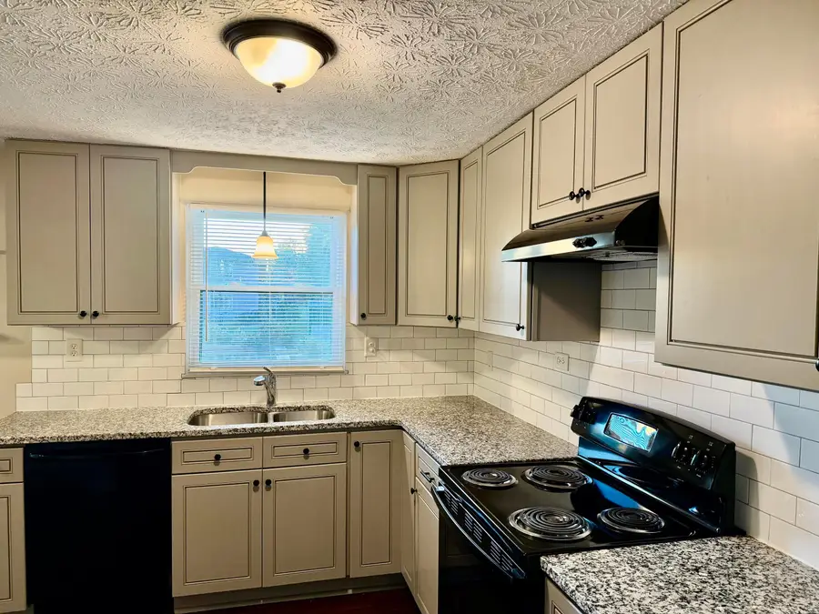 453 Morningview Avenue, Pickerington, OH 43147 - Image #2