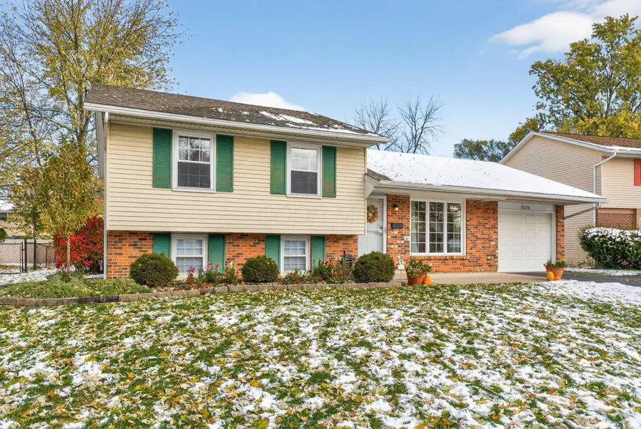 5236 Williamsburg Circle, Hilliard, OH 43026 - Image #2