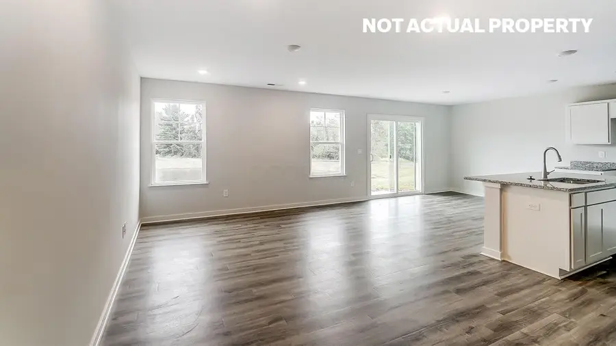 978 Sherwood Loop, Bellefontaine, OH 43311 - Image #3