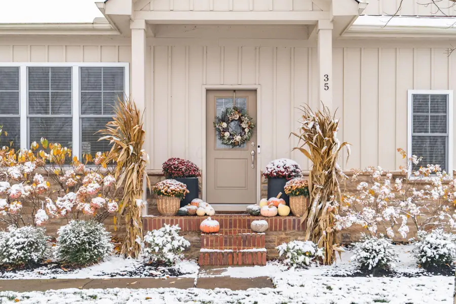 35 E Pawnee Drive, Powell, OH 43065 - Image #2