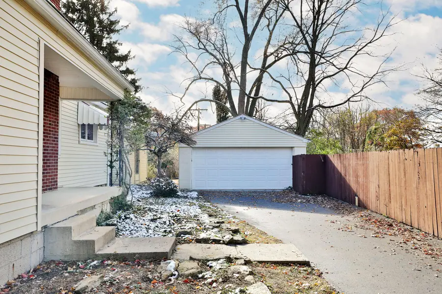 197 E Cooke Road, Columbus, OH 43214 - Image #3