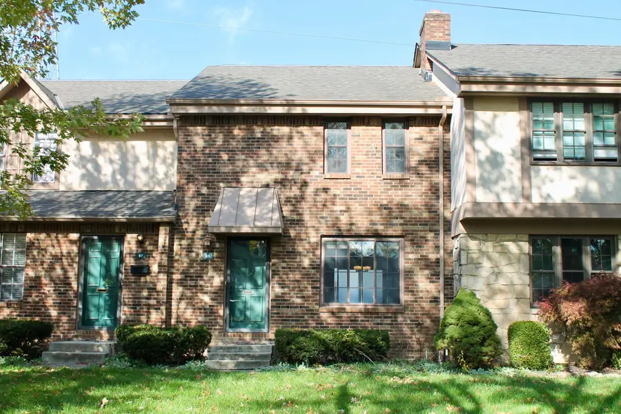 85 Stornoway Drive W, Columbus, OH 43213 - Image #2