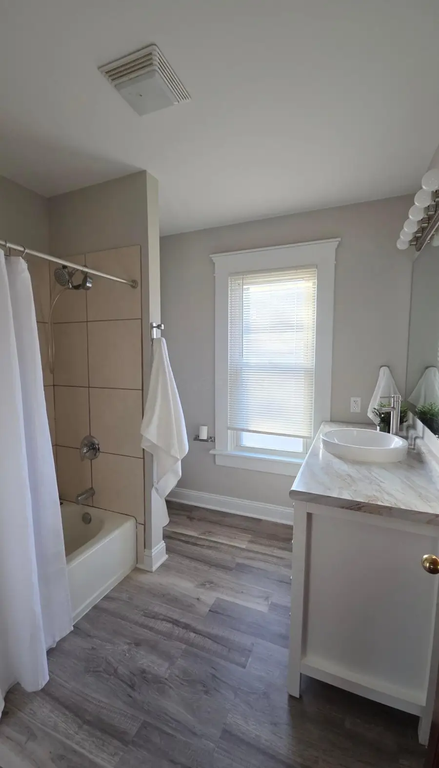 351 W William Street, Delaware, OH 43015 - Image #2