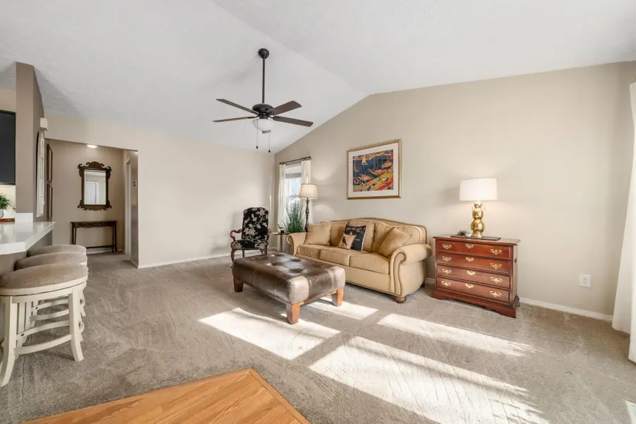 1692 Weather Stone Lane, Columbus, OH 43235 - Image #3