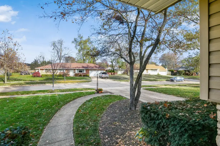 437 Potawatomi Drive, Westerville, OH 43081 - Image #3