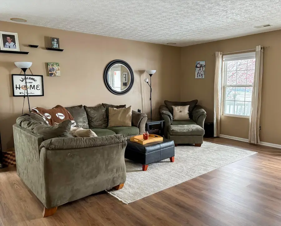 481 Wellsleyglen Drive, Columbus, OH 43207 - Image #2