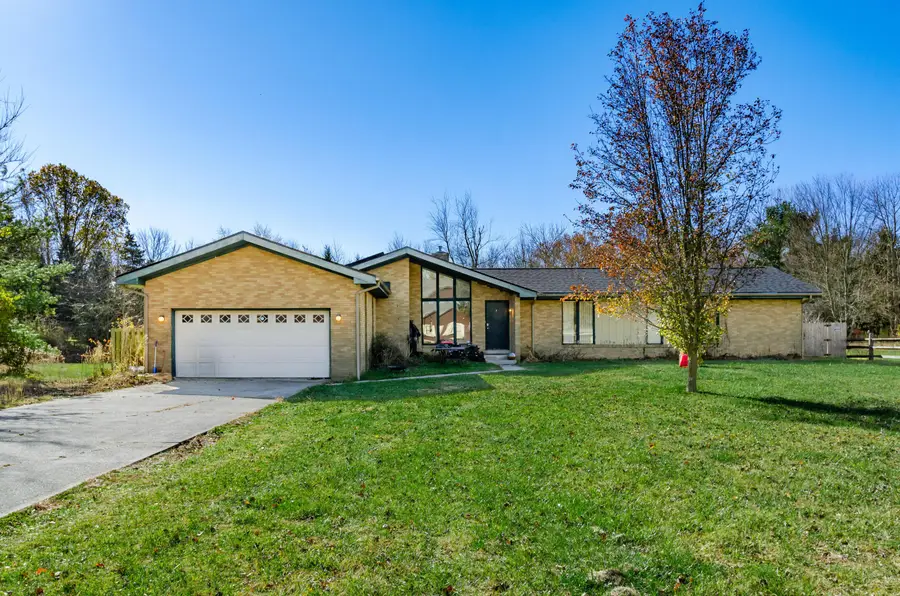 127 Twenty Grand Road Sw, Pataskala, OH 43062 - Image #2