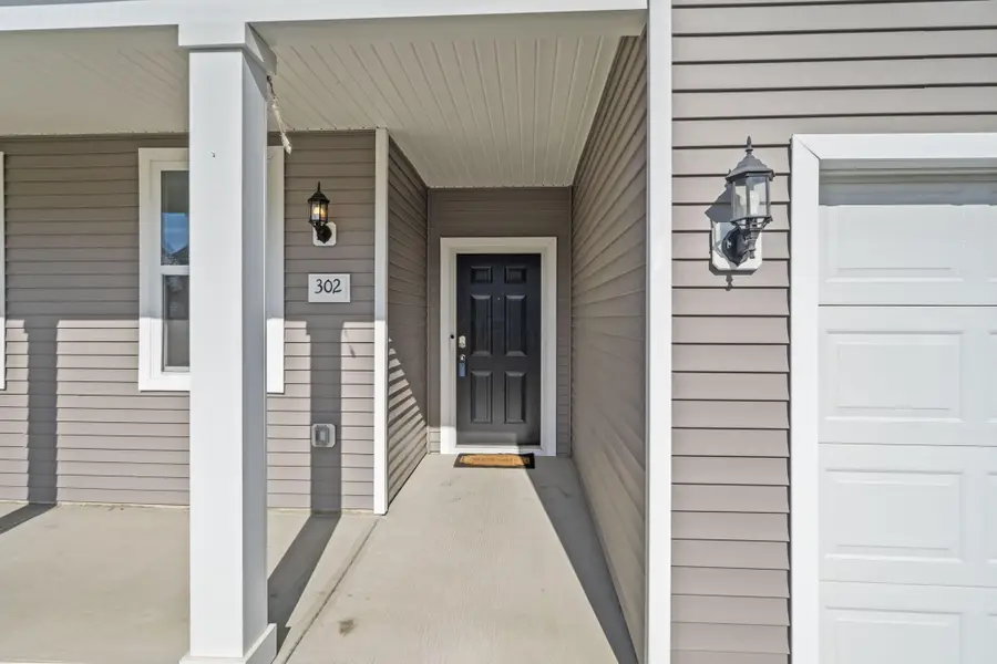 302 Honeysuckle Street, South Bloomfield, OH 43103 - Image #3