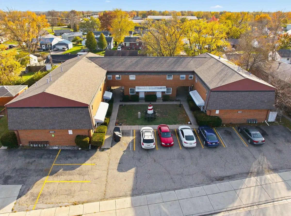 4637 Hilton Avenue, Columbus, OH 43228 - Image #1