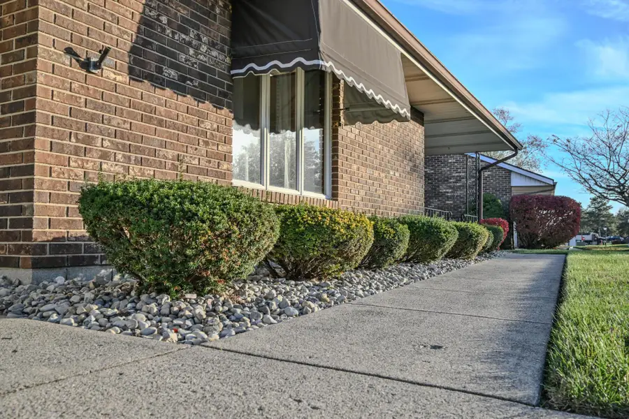 3022 E Brixton Drive E, Springfield, OH 45503 - Image #2