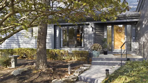 2248 Sandover Road, Upper Arlington, OH 43220