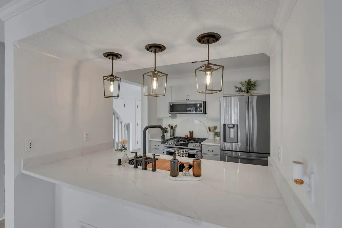 5612 Valencia Park Boulevard, Hilliard, OH 43026 - Image #1